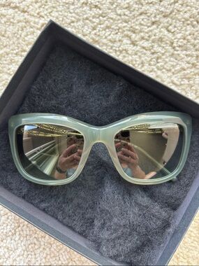 Women’s Oversized Green Fashion Sunglasses - Burberry